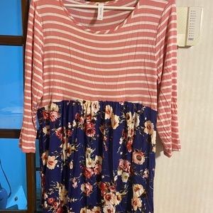 Nwot honeyme floral stretchy babydoll tunic